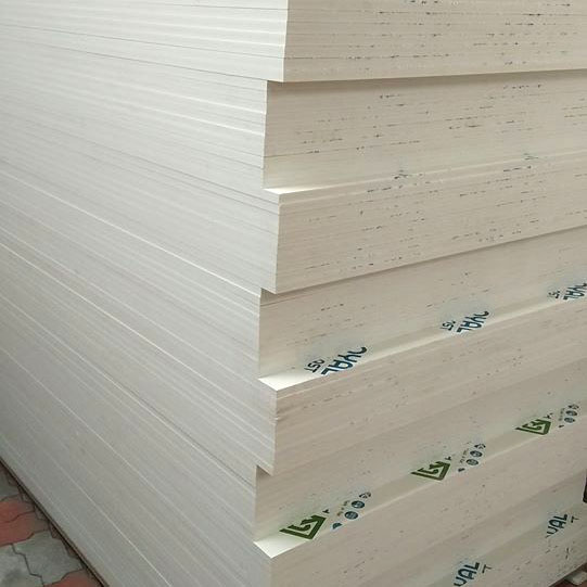 Fitur lan kaluwihan saka PVC Foam Board