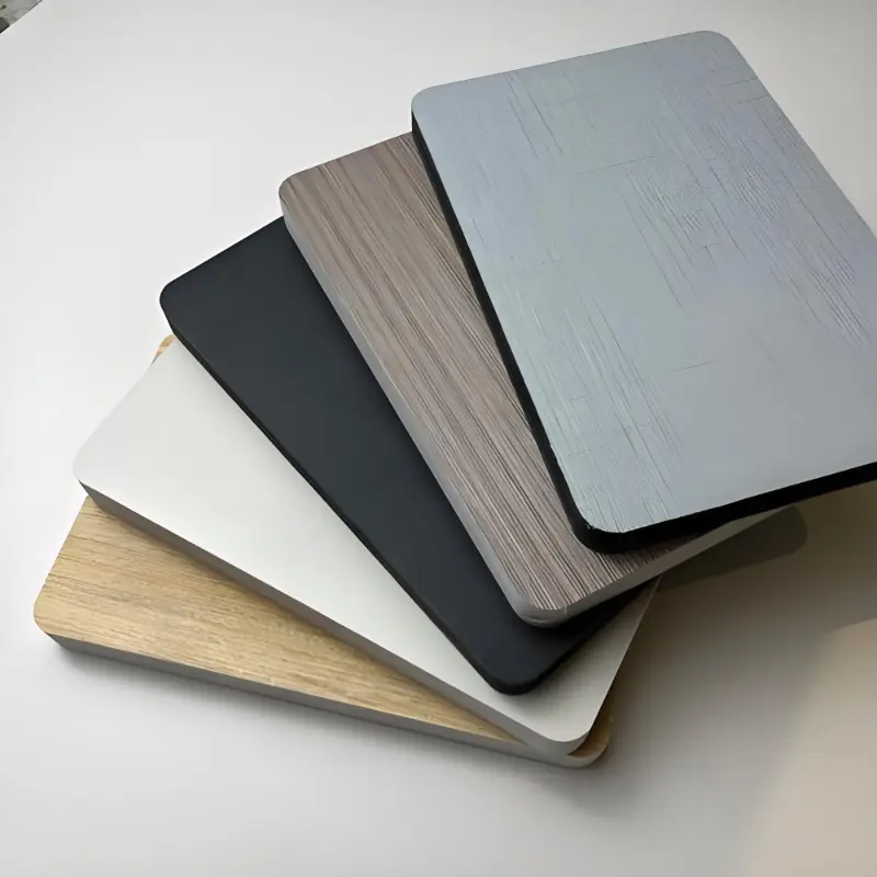 Papan umpluk PVC dilapisi film